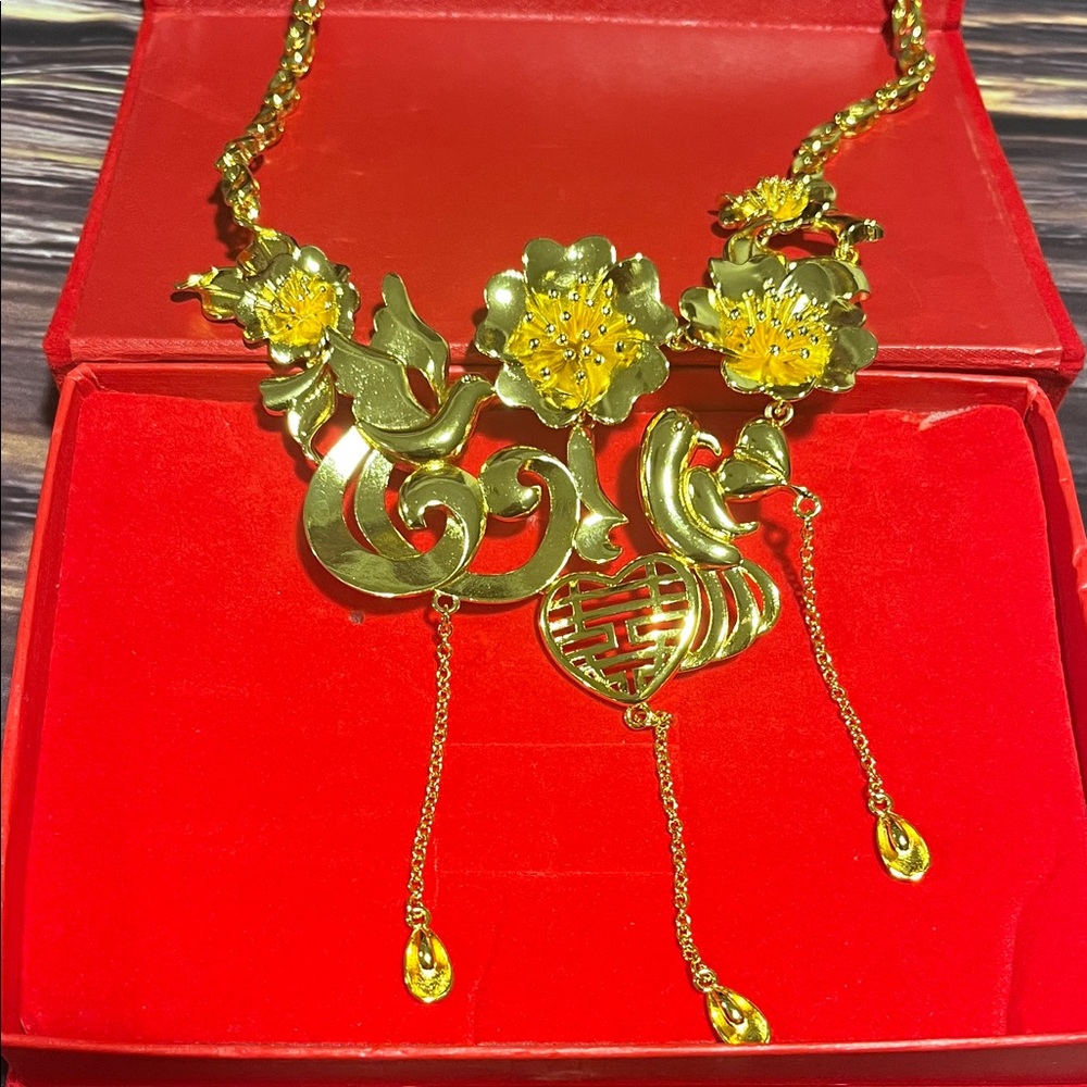 16″ Chinese Bridal Necklace Gold-Plated Floral